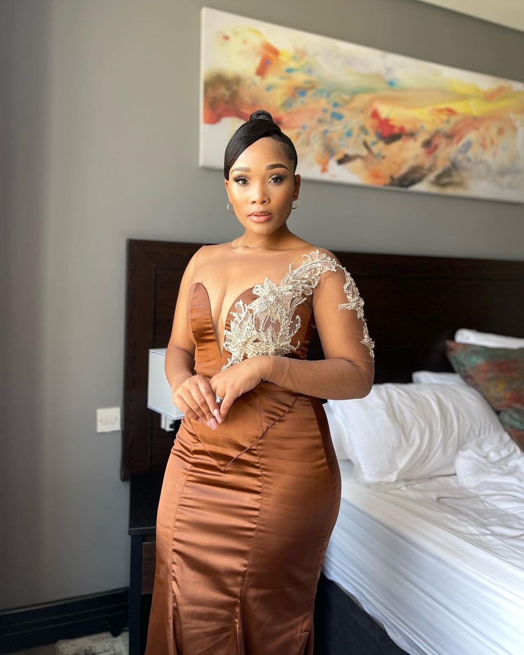 Sthoko Inno Sadiki From Skeem Saam Show Fans Her Soft Life The Pink Brain